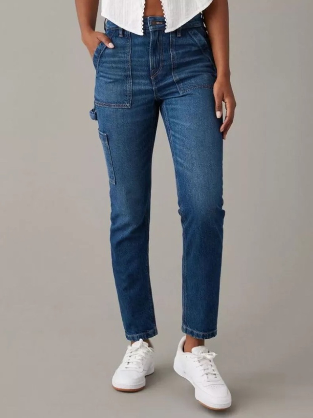 💙 NWOT American Eagle Cargo-Style Mom Jeans Women's 6 Regular 💙